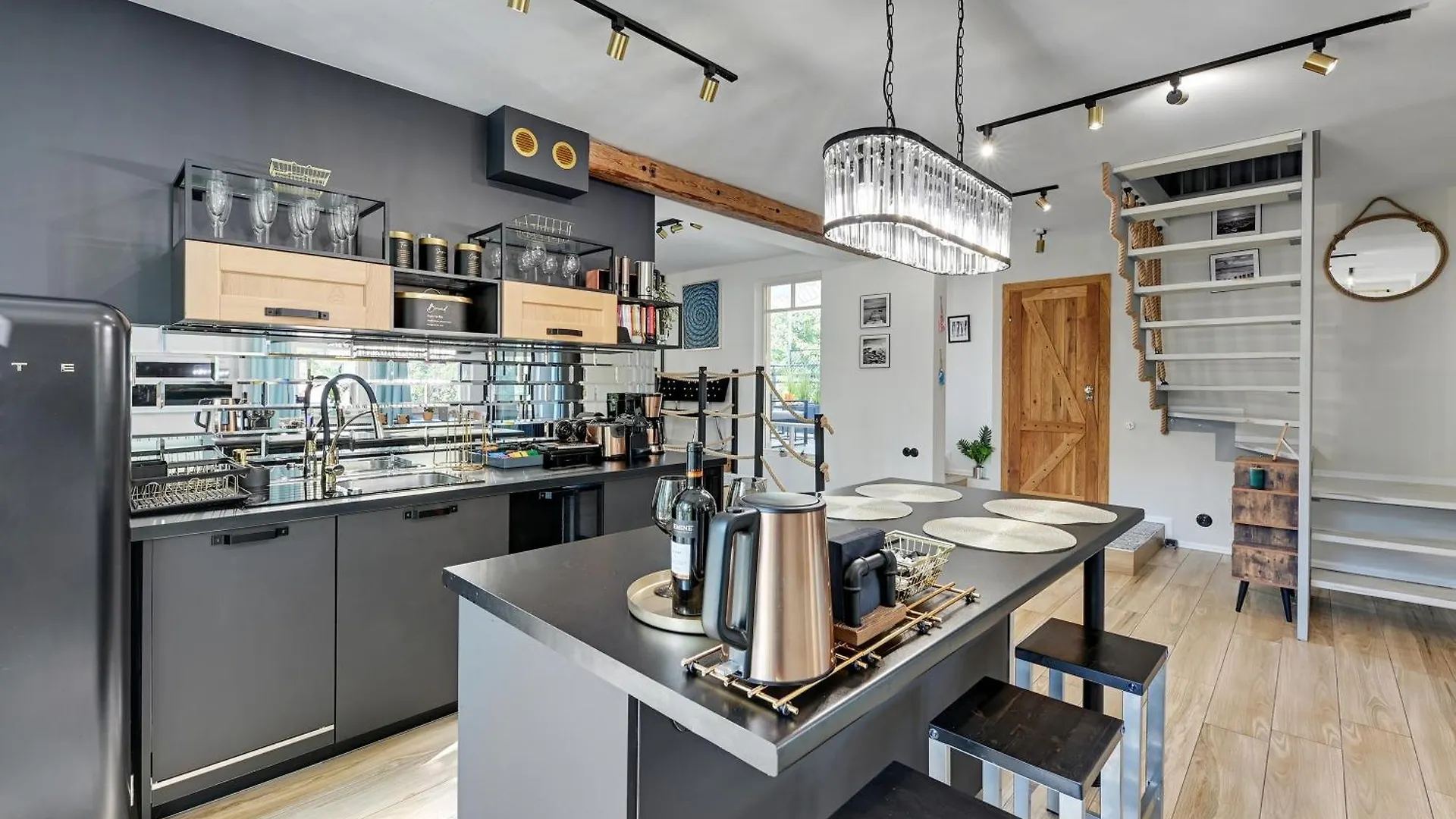 Sopot Beach & Park Penthouse By Downtown Apartments